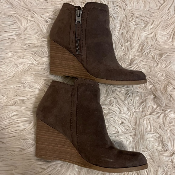 Brown | Wedge | Ankle Booties - Picture 5 of 15